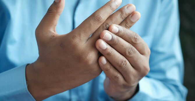 Hands Falling Asleep for No Reason? Understanding Tingling and Numbness in the Hands