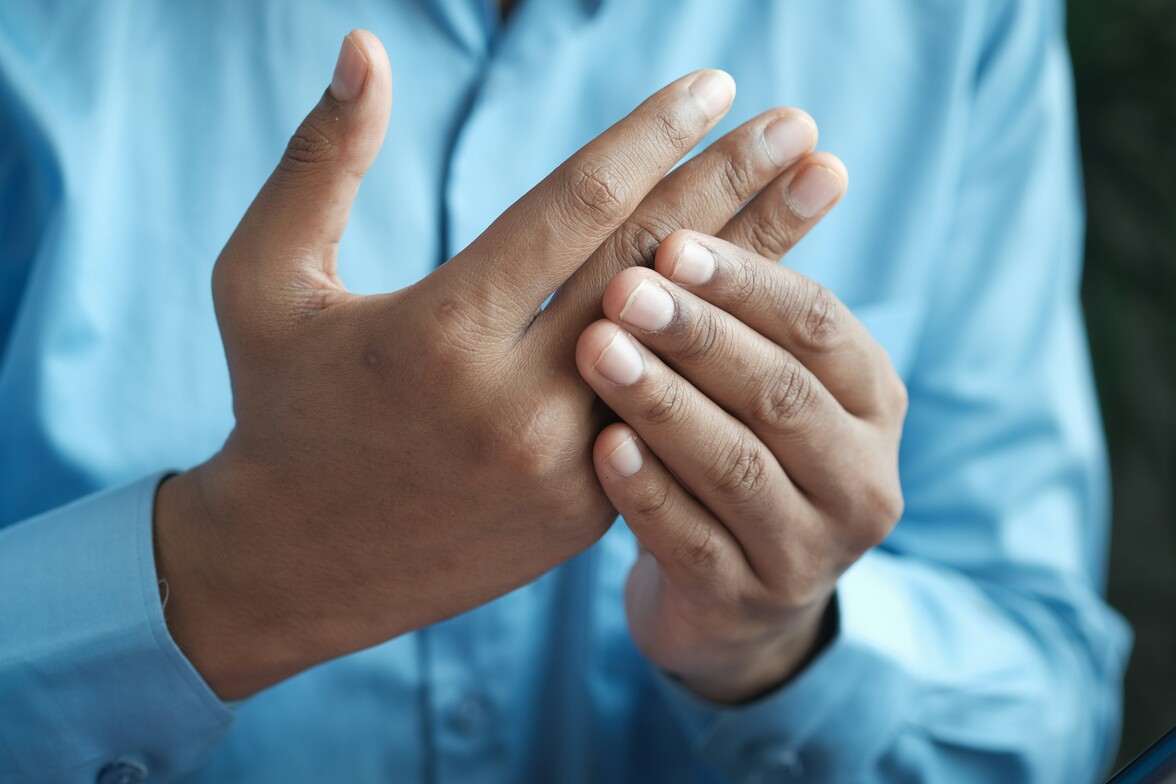 Chiropractic care for hand numbness and tingling in Clinton Township